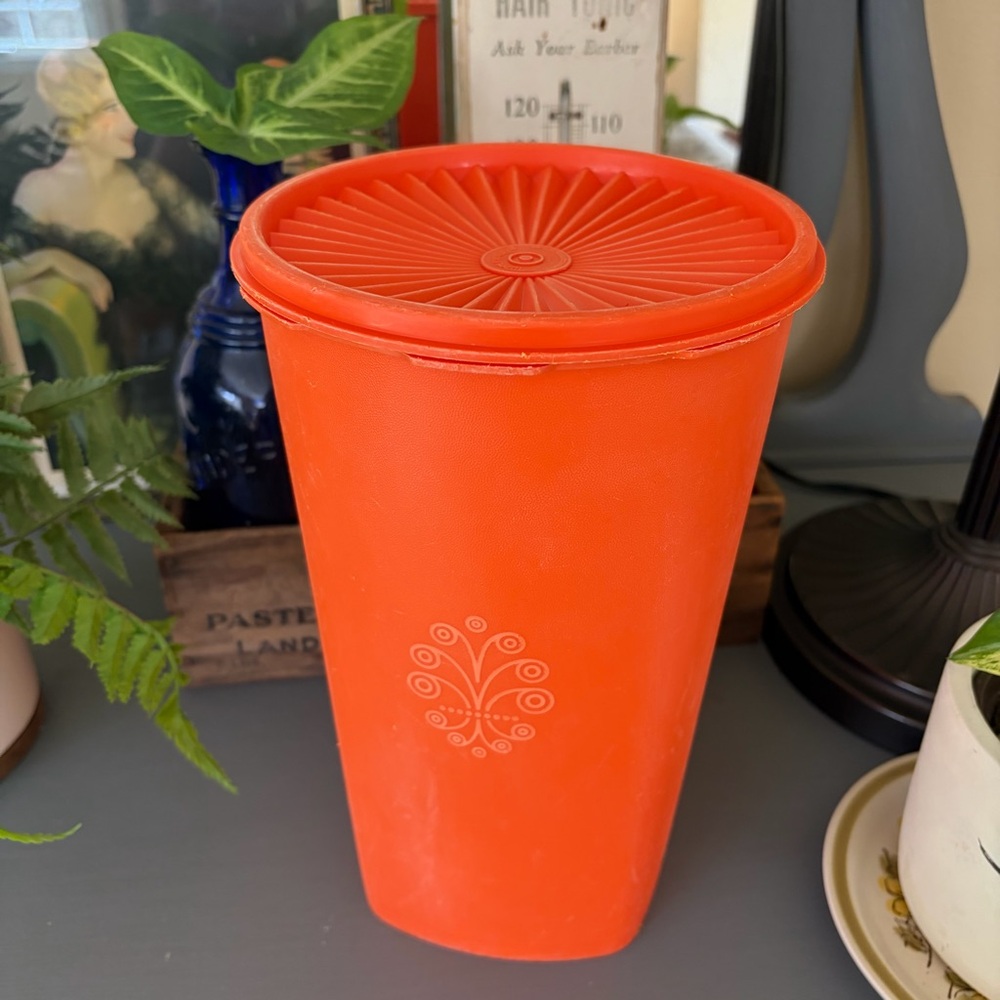 Vintage Tupperware Orange Servalier Canister🧡